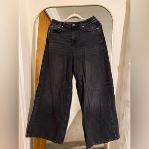 Stradivarius Charcoal Wide-Leg Jeans